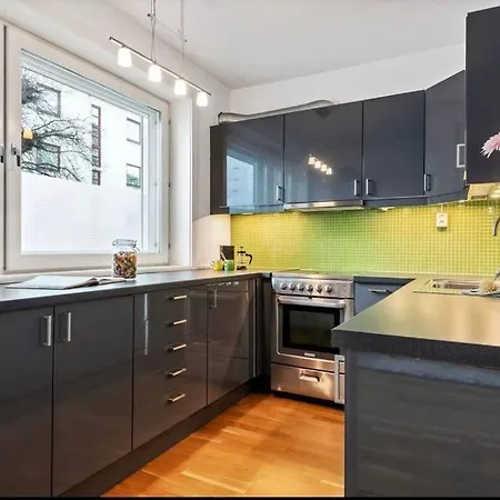 Super Cozy In The Heart Of City Apartmán